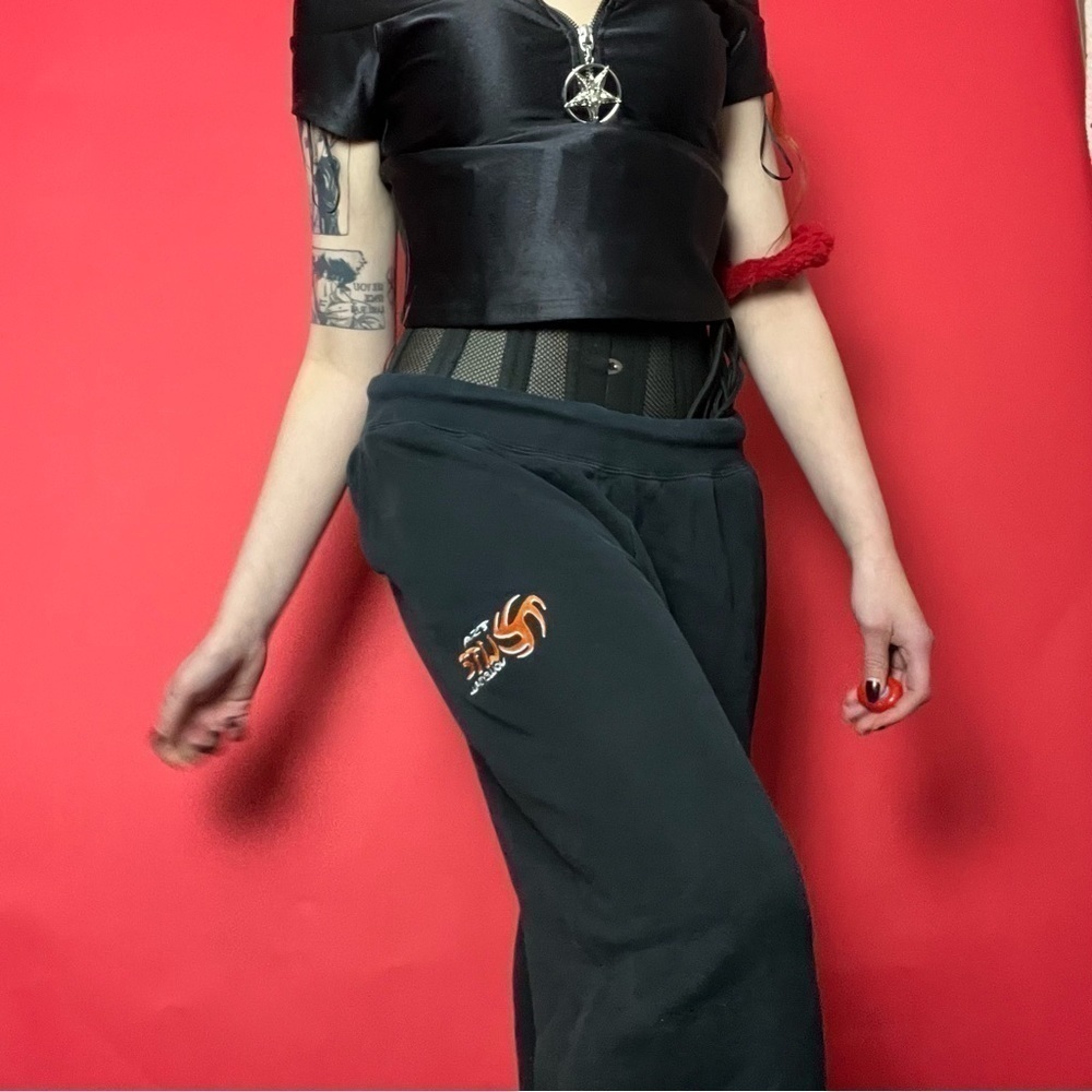 Y2k sporty sweat pants 🖤🧡​​​​​​​​​​​​​​​​​​​​